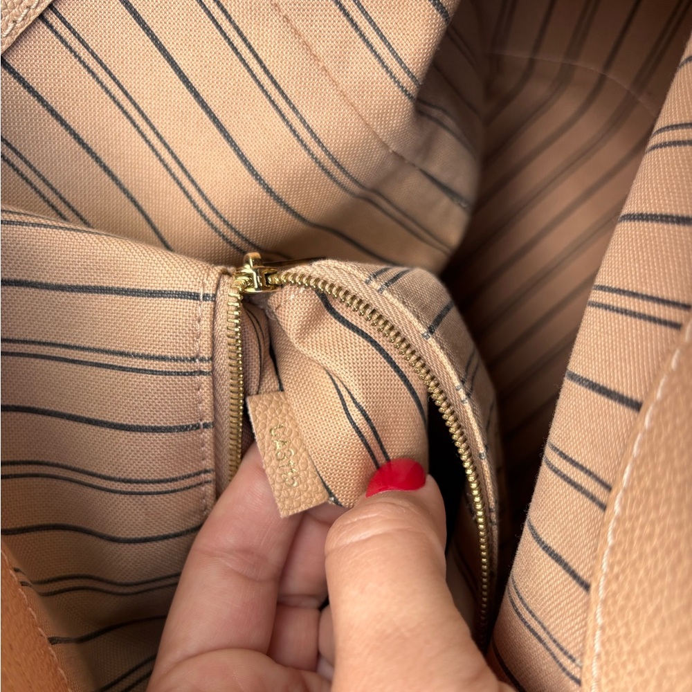 Authentic Louis Vuitton Bagatelle Empreinte beige Dune 2way discontinued hobo - Picture 12 of 15